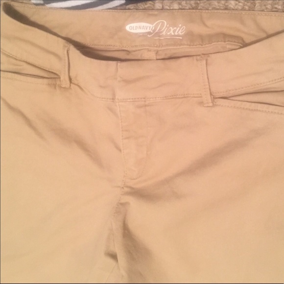 Old Navy Khaki Ladies Pixie Capri Pants - Picture 3 of 5